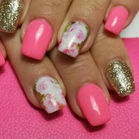 Naturally Beautiful Nails by Leanne