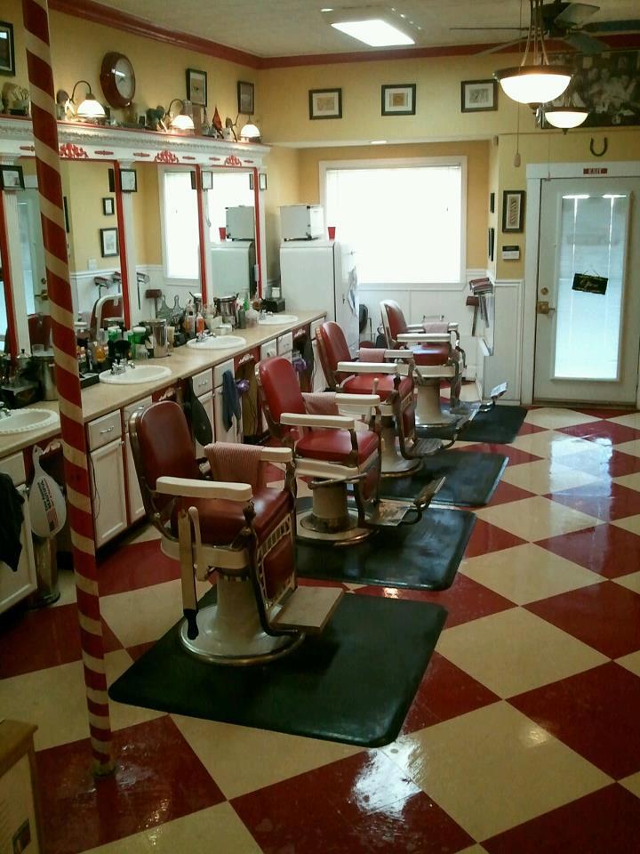 Lucky’s Barbershop & Shave Parlor