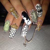 Virasone Nails