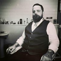 Barber Johnny Lee