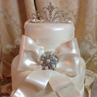 Gwen’s Cakes/ Occasions Wedding Cakes