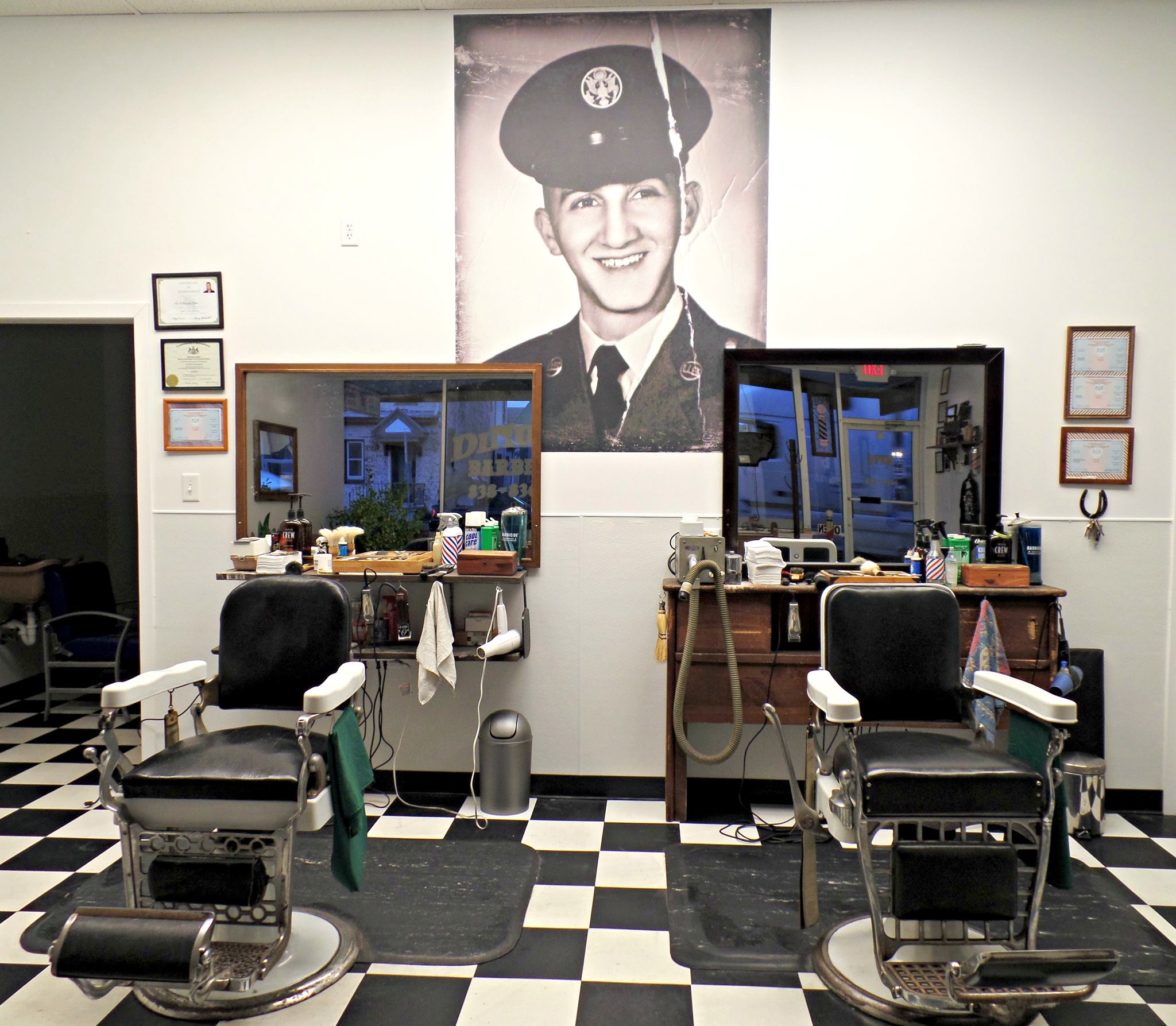 DiNunzios Barber Shop